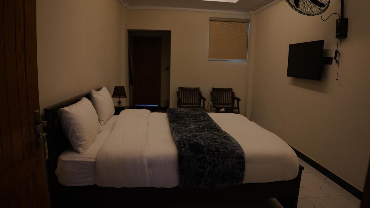 Grand Taj Hotel Murree Exterior photo